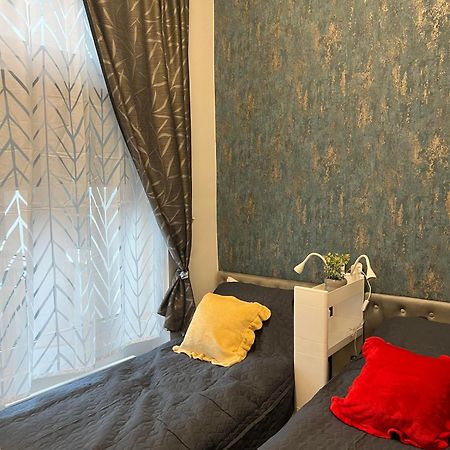 Center Apartman In The Famous Hajos Street Budapeste Exterior foto
